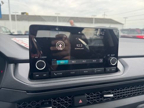 Used 2025 Honda Accord SE image 17
