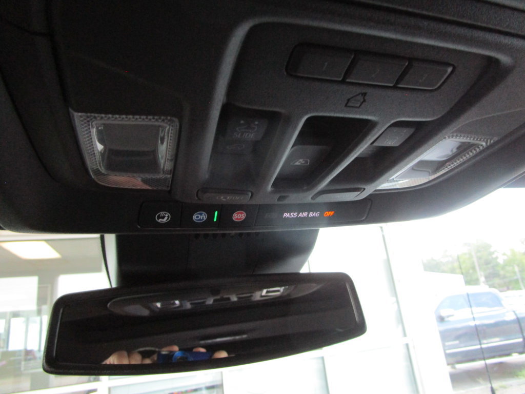 Used 2023 Chevrolet Silverado 1500 High Country w/ High Country Premium Package AWD/4WD image 53