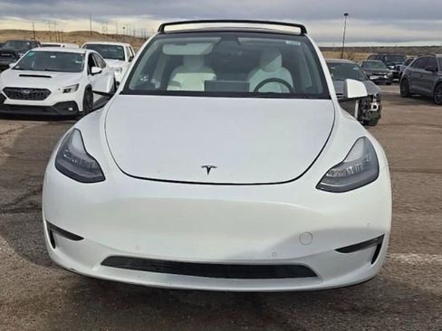 Used 2021 Tesla Model Y Long Range image 6