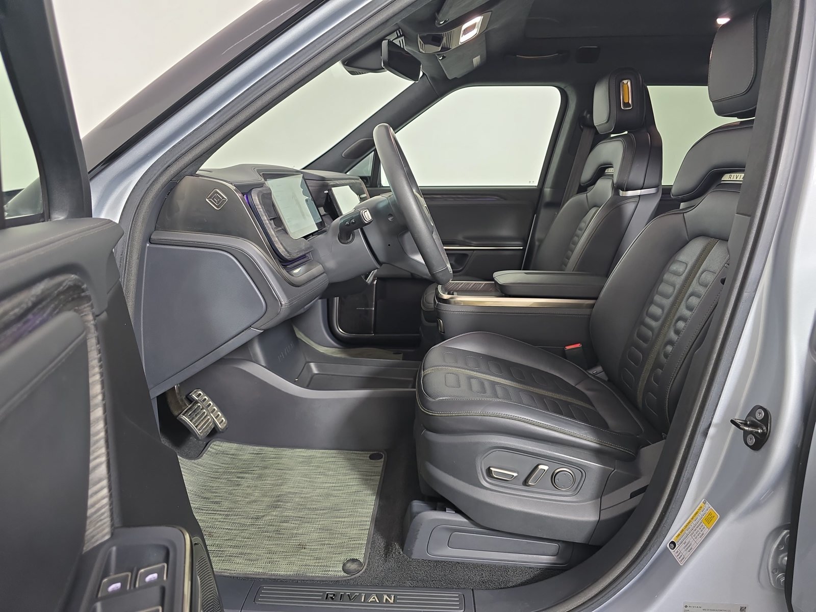 Used 2022 Rivian R1T Adventure AWD/4WD image 20