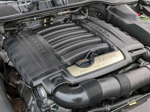 Used 2012 Porsche Cayenne image 23