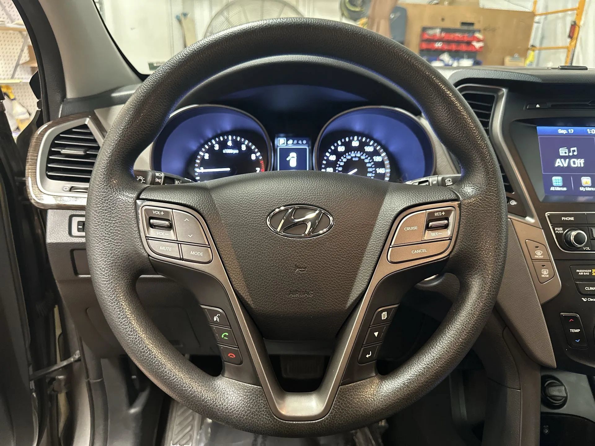 Used 2018 Hyundai Santa Fe Sport w/ 2.4L Value Package 02 FWD image 16