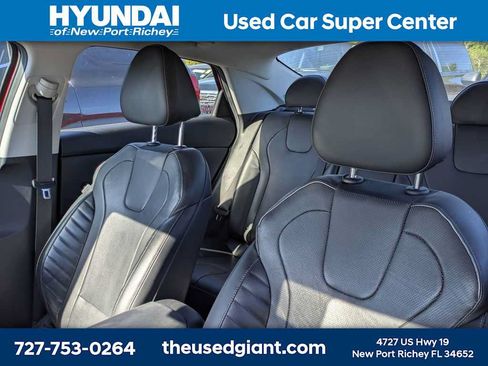 Certified 2023 Hyundai Elantra Limited FWD image 3