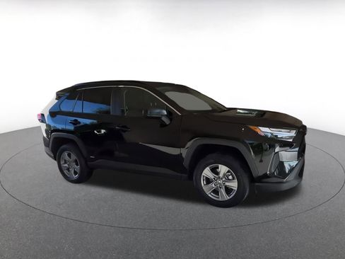 Used 2025 Toyota RAV4 LE image 3