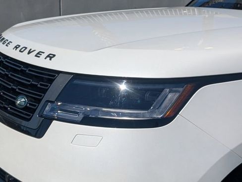 Used 2025 Land Rover Range Rover Long Wheelbase SE image 9