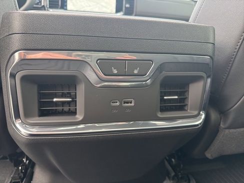 Used 2025 Chevrolet Silverado 1500 LTZ w/ LTZ Premium Package image 11