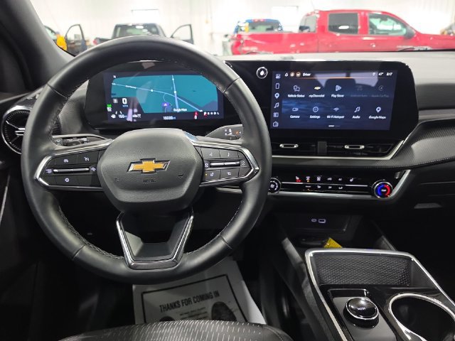 Used 2026 Chevrolet Equinox LT AWD/4WD image 10