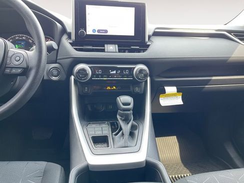 Used 2025 Toyota RAV4 XLE image 11