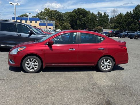 Used 2015 Nissan Versa SV w/ SV Appearance Package FWD image 2