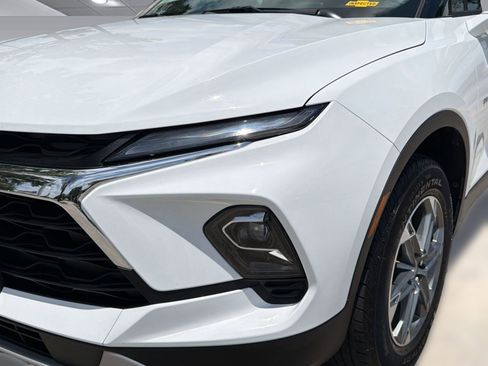 Certified 2025 Chevrolet Blazer LT FWD image 11