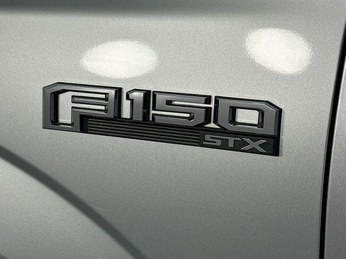 Used 2018 Ford F150 XL w/ Equipment Group 101A Mid image 27