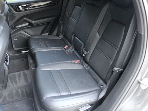 Used 2019 Porsche Cayenne S AWD/4WD image 15
