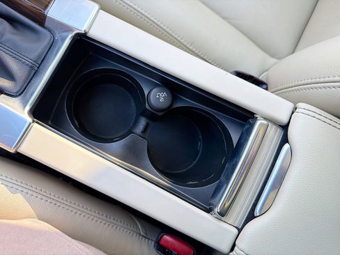 Used 2015 Volvo XC60 T5 Platinum image 30