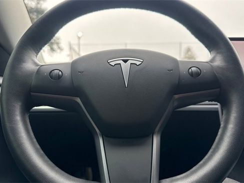 Used 2022 Tesla Model 3 Performance image 33