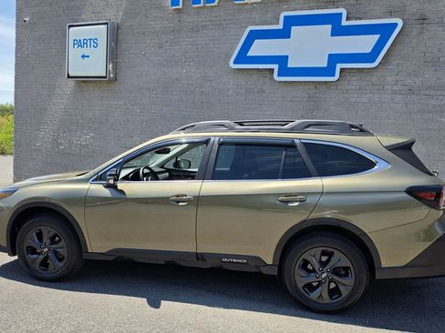 Used 2020 Subaru Outback Onyx Edition XT w/ Tech Package 2 AWD/4WD image 3
