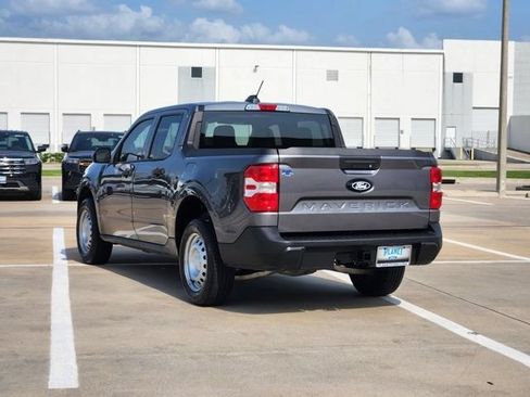 Used 2025 Ford Maverick XL w/ Equipment Group 102A AWD/4WD image 7