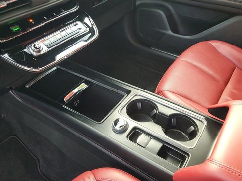 Used 2024 Lincoln Corsair Reserve w/ Rear Removable Package Tray image 26