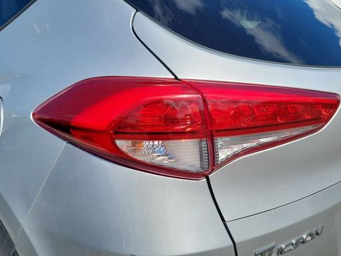 Used 2017 Hyundai Tucson Limited w/ Limited Ultimate Package 03 FWD image 10