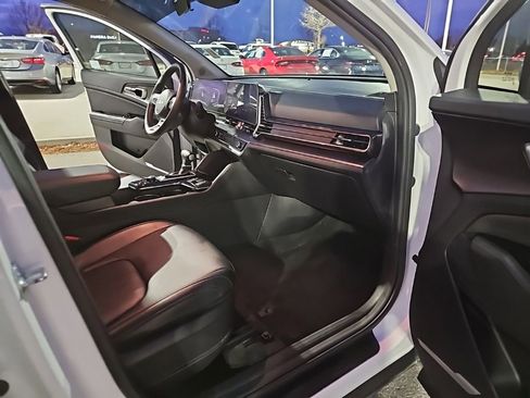 Used 2024 Kia Sportage EX image 33
