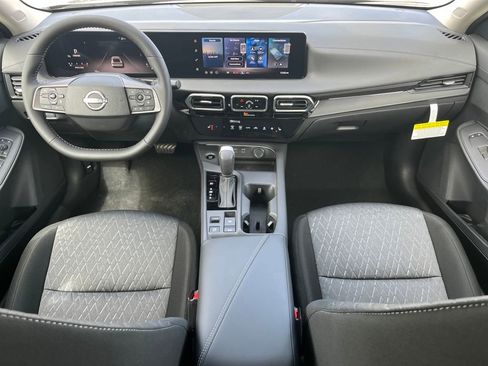 New 2026 Nissan Sentra SV w/ SV Convenience Package FWD image 19
