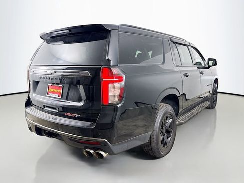 Used 2022 Chevrolet Suburban RST image 7