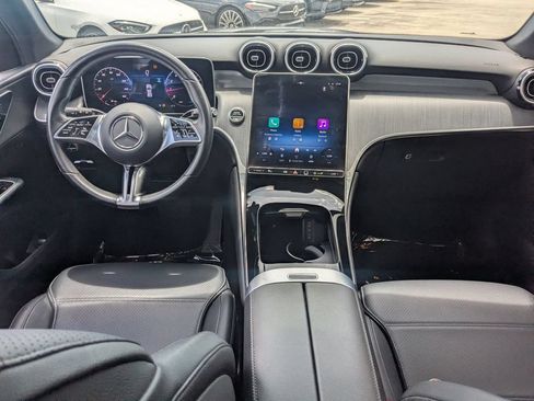 Used 2025 Mercedes-Benz GLC 300 4MATIC image 2
