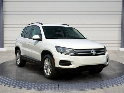 Used 2017 Volkswagen Tiguan Limited w/ Premium Package AWD/4WD image 1