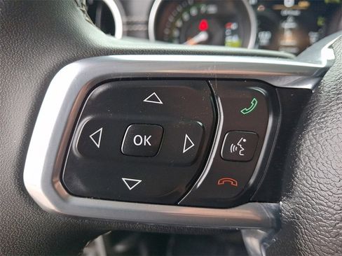 Used 2023 Jeep Wrangler Unlimited Sahara image 23