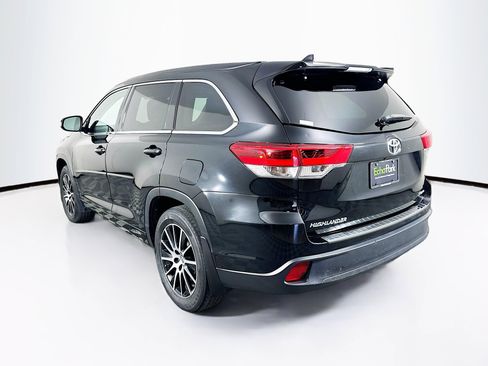 Used 2017 Toyota Highlander SE AWD/4WD image 5