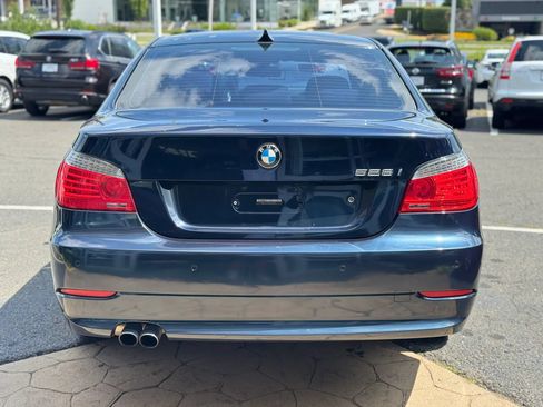 Used 2010 BMW 528i xDrive Sedan AWD/4WD image 4