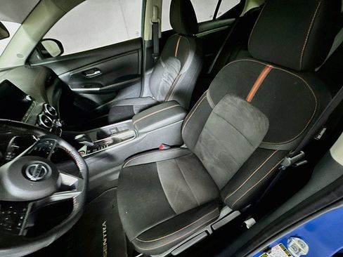 Used 2023 Nissan Sentra SR w/ Trunk Package FWD image 11