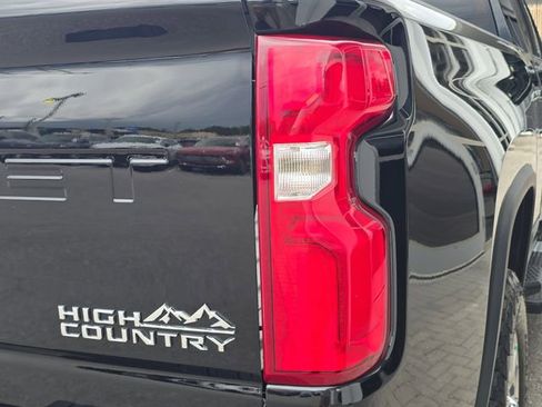 Certified 2024 Chevrolet Silverado 2500 High Country w/ High Country Premium Package AWD/4WD image 8