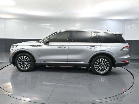 Used 2023 Lincoln Aviator Reserve w/ Equipment Group 201A image 11