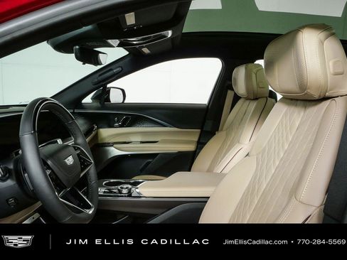 Used 2024 Cadillac Lyriq Sport w/ Nappa Leather Package AWD/4WD image 5