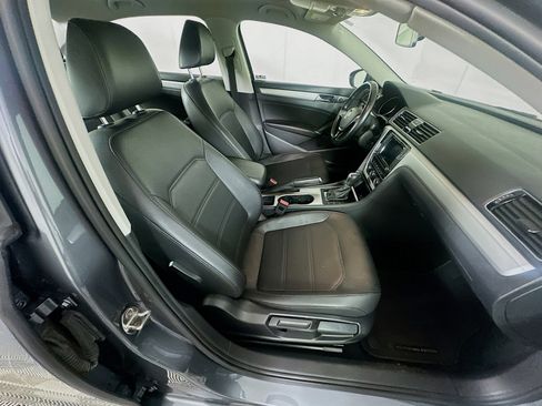 Used 2019 Volkswagen Passat 2.0T Wolfsburg FWD image 29