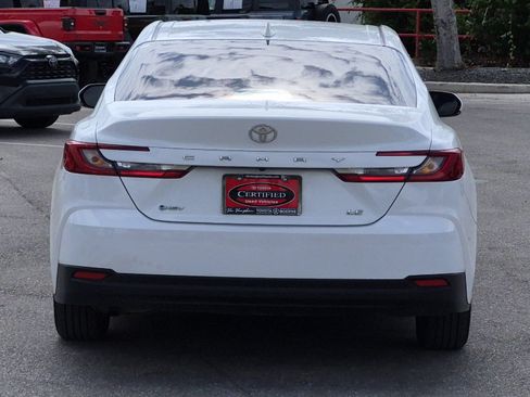 Used 2025 Toyota Camry LE FWD image 4
