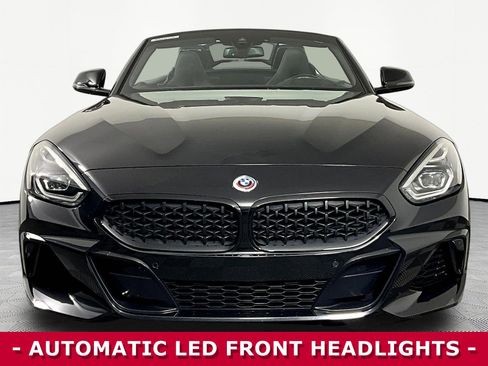 Used 2022 BMW Z4 M40i w/ Premium Package RWD image 2