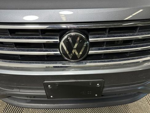 Used 2024 Volkswagen Tiguan SE image 9