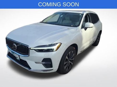 Certified 2023 Volvo XC60 B5 Plus w/ Climate Package image 4