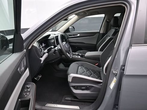 New 2026 Volkswagen Atlas Peak Edition AWD/4WD image 9