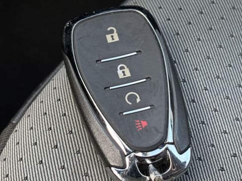 Used 2025 Chevrolet Trax LT FWD image 22