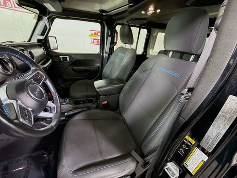 Used 2022 Jeep Wrangler Unlimited Rubicon 4xe w/ Cold Weather Group image 26