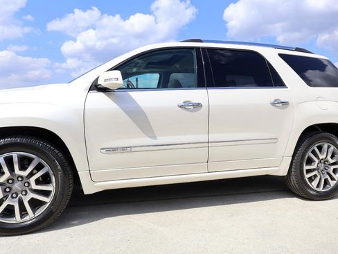 Used 2014 GMC Acadia Denali image 35
