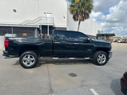 Used 2016 Chevrolet Silverado 2500 LT w/ Texas Edition RWD image 4
