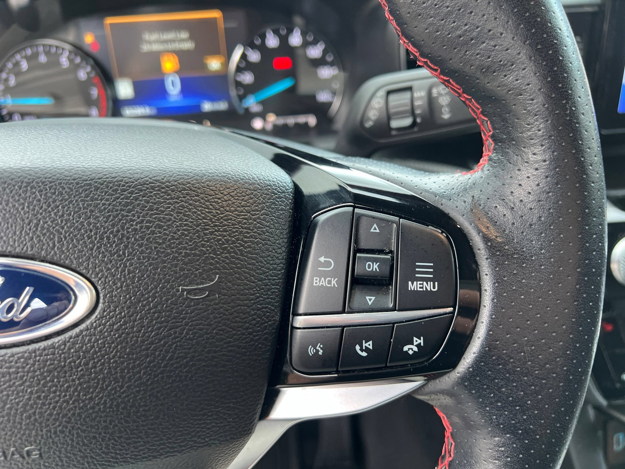 Used 2023 Ford Explorer ST-Line AWD/4WD image 31