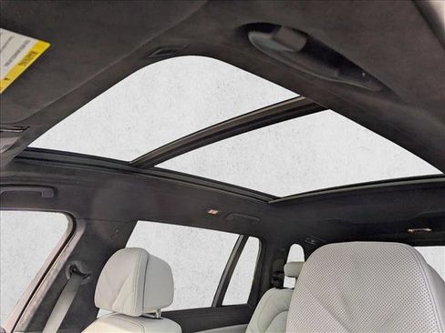 New 2026 BMW X7 xDrive40i w/ M Sport Package image 17