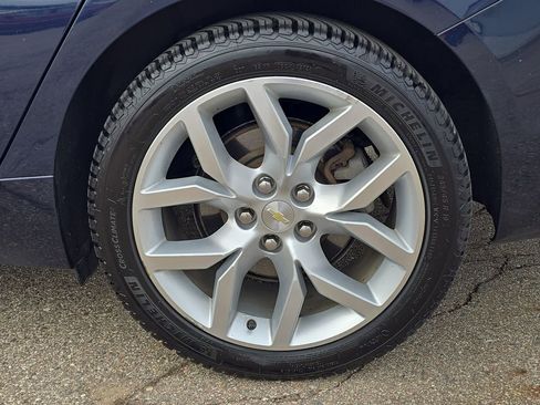 Certified 2017 Chevrolet Impala Premier w/ Enhanced Convenience Package image 35