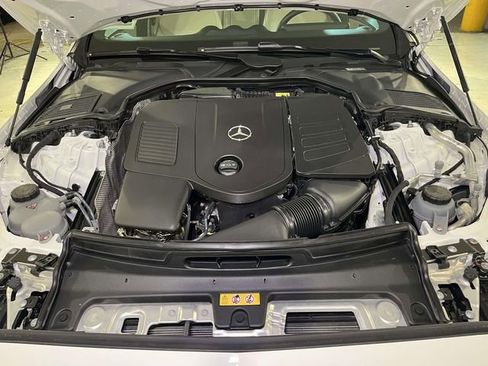 Used 2025 Mercedes-Benz C 300 Sedan image 25
