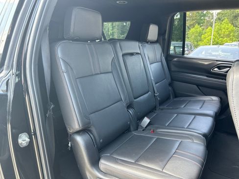 Used 2024 Chevrolet Suburban RST RWD image 20