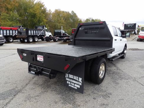 Used 2024 RAM 3500 Tradesman w/ Chrome Appearance Group AWD/4WD image 7